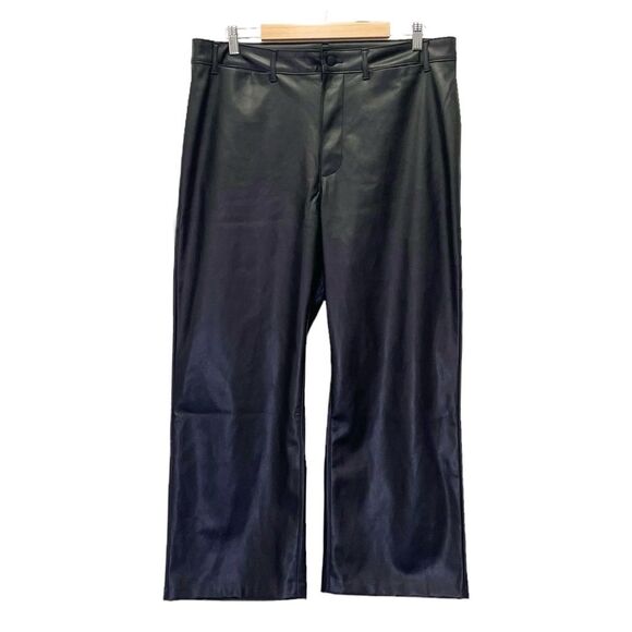 NWT Old Navy High-Waisted Faux-Leather Cropped Wide-Leg Pants in Black Size 16 - Picture 4 of 14
